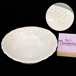 Vintage Metlox Poppytrail ANTIQUE GRAPE White Embossed 8.5" Round Serving Bowl